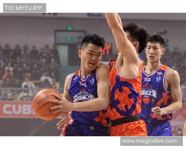 成都篮球队在精英赛中的耐力表现分析与战术探讨